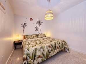 2 bedrooms, desk, iron/ironing board, free WiFi