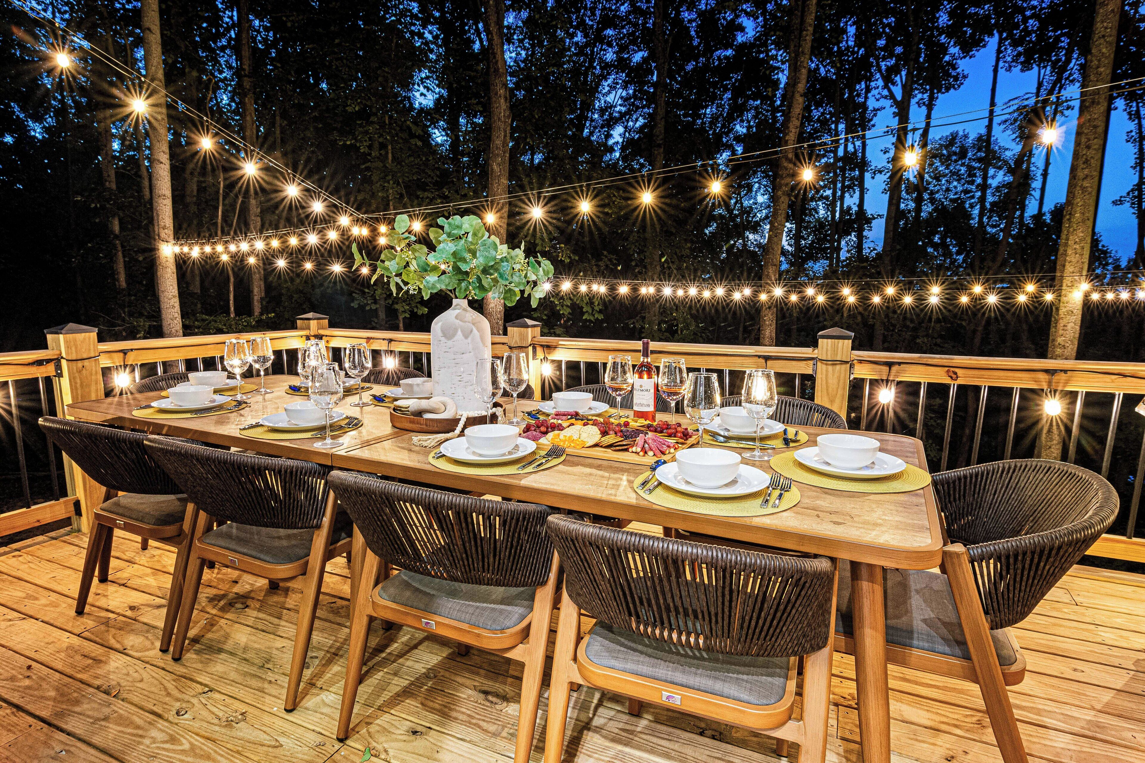 屋外ダイニングエリア