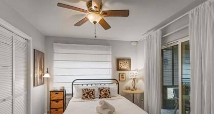 Cozy Retreat in Central East Austin