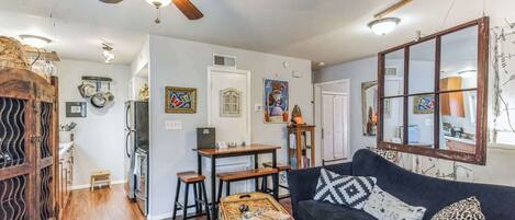 テレビ、書斎 / ワークスペース