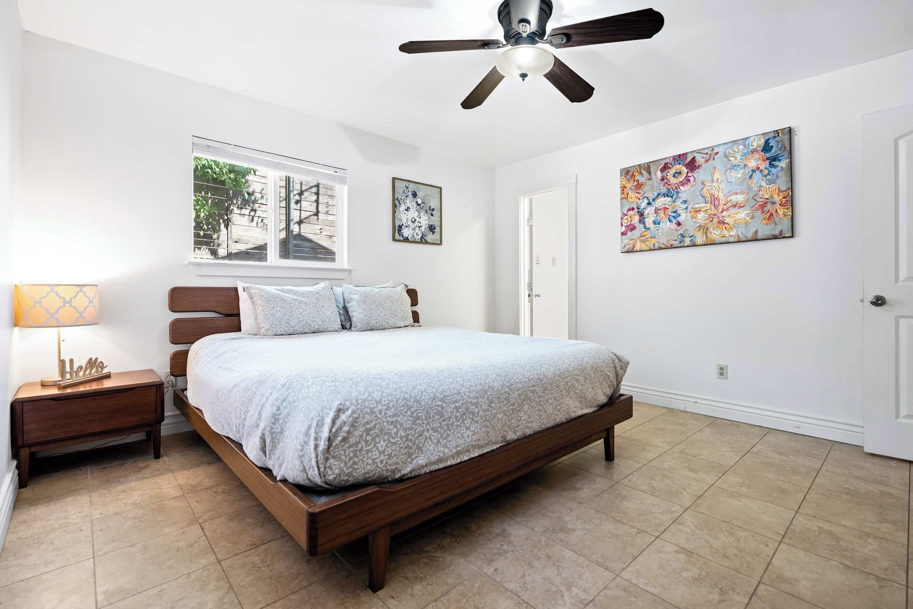 3 bedrooms, iron/ironing board, WiFi, bed sheets