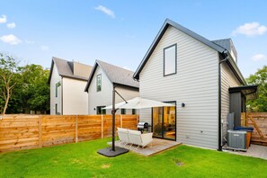Exterior - Stylish 2 bedroom Retreat in South Austin (Austin)
