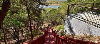 Pet Friendly Cabin W/ Communal Pool & Rec. Courts