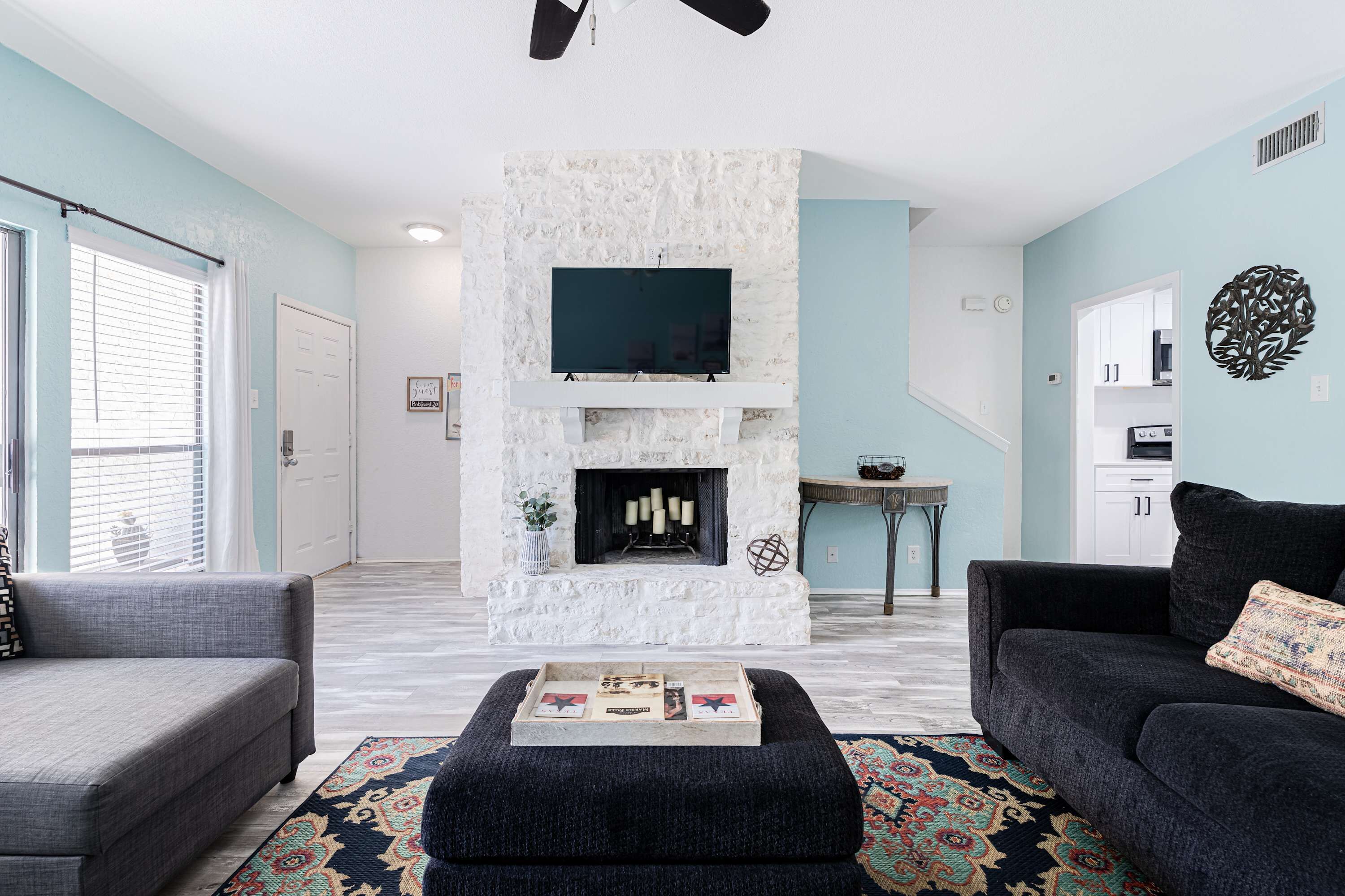 TV, fireplace, offices