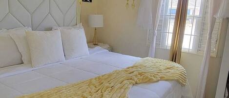 2 bedrooms, iron/ironing board, free WiFi, bed sheets