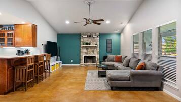 TV, fireplace, offices