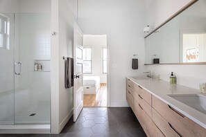 Shower, hair dryer, shampoo