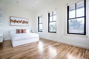 3 habitaciones, tabla de planchar con plancha, cuna de viaje y wifi 