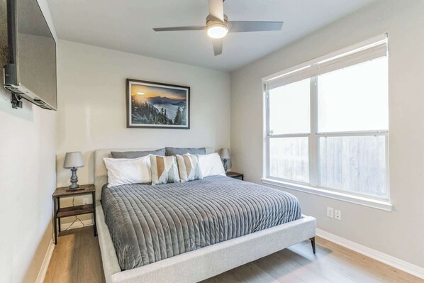 2 bedrooms, iron/ironing board, WiFi, bed sheets