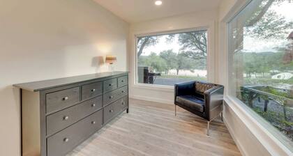Beach House 2 on Lake LBJ - Sleeps 24