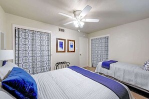 2 chambres, fer et planche à repasser, Wi-Fi, draps fournis