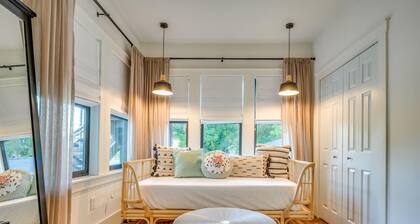 7 Private Suites, Sleeps 25, Close to UT Stadium!