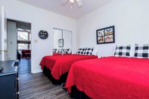 2 bedrooms, iron/ironing board, WiFi, bed sheets