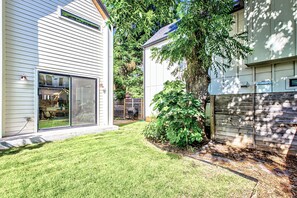 Exterior - Private Backyard | Short & Long Stays in East ATX (Austin)