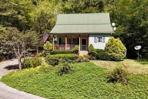 Exterior - Middle of Everywhere (Dandridge)