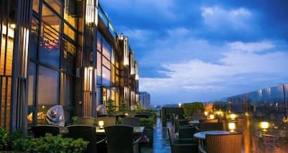 Lotus Hotel