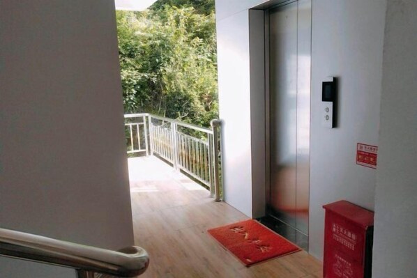 Interior - Jianshi Hongshan Villa (Jianshi)