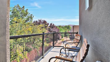 Family House, Mountain View | Terrace/patio
