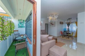 Living area - Cozy Apartment in Nairobi (Nairobi)