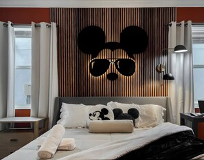 8 Schlafzimmer, Bügeleisen/Bügelbrett, Reisekinderbett, WLAN