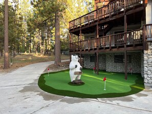 Property grounds - 9 Bedroom, 13 Beds - 2 Gamerooms, Basketball & Golf (Big Bear Lake)