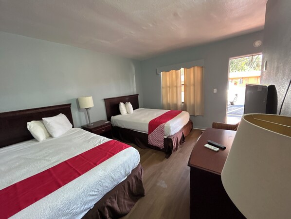 Room, 2 Queen Beds, Non Smoking