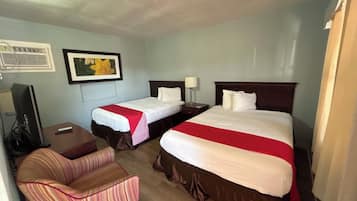 Værelse - 2 queensize-senge - ikke-ryger | Pengeskab på værelset, strygejern/strygebræt, gratis Wi-Fi, sengetøj
