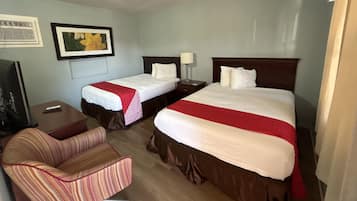 Rom, 2 queensize-senger, ikke-røyk | Safe på rommet, strykejern/-brett, wi-fi (inkludert) og sengetøy