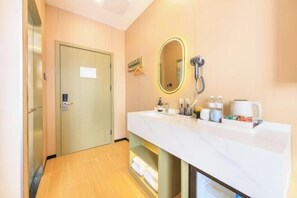 Room - Beijing Decor Hotel ( Capital Airport New National Exhibition Store) (Beijing)