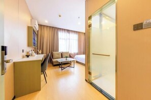 Room - Beijing Decor Hotel ( Capital Airport New National Exhibition Store) (Beijing)