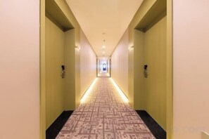 Interior - Beijing Decor Hotel ( Capital Airport New National Exhibition Store) (Beijing)