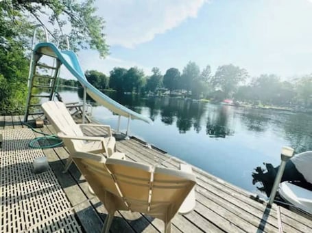 Property grounds. Beautiful Waterfront Cottage with Hot Tub in South Muskoka