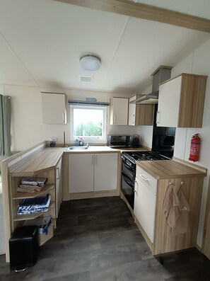 Fridge, microwave, oven, coffee/tea maker - RBR 1152 - Beach Resort Kamperland (Kamperland)