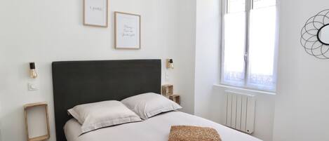 1 soveværelse, sengetøj