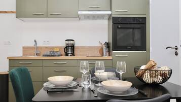 Fridge, oven