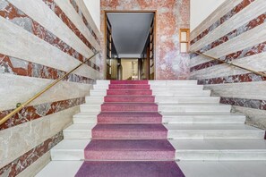 Interior - L&L - Central charming 2-Bdr! (Roma)