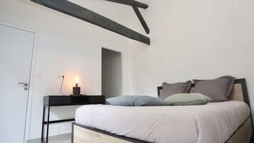 1 chambre, fer et planche Ă repasser, draps fournis