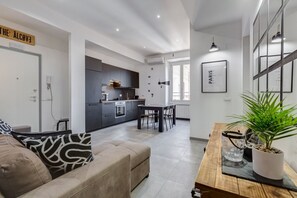 TV - BDC - Majestic 4-Bdr (Roma)
