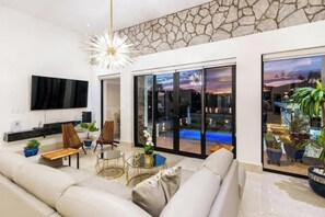 Living area - Comfortable house in Puerta Real Toscana Norte

 (San Carlos)