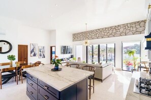 Interior - Comfortable house in Puerta Real Toscana Norte

 (San Carlos)