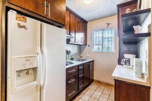 Kochgeschirr/Geschirr/Besteck, Gewürze