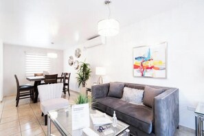 Living area - Cerrada Levante Comfortable Puerta Real III

 (Hermosillo)