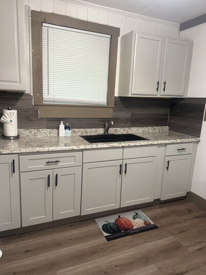 Spacious 4-bedroom house in amazing Jacksonville with WiFi, AC