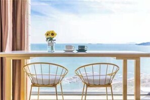 Room - Q+ · Beihai Beibu Bay No.1 Yijia Online Serviced Apartment (Beihai)