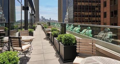 Great Condo in Luxury Wall St. Building