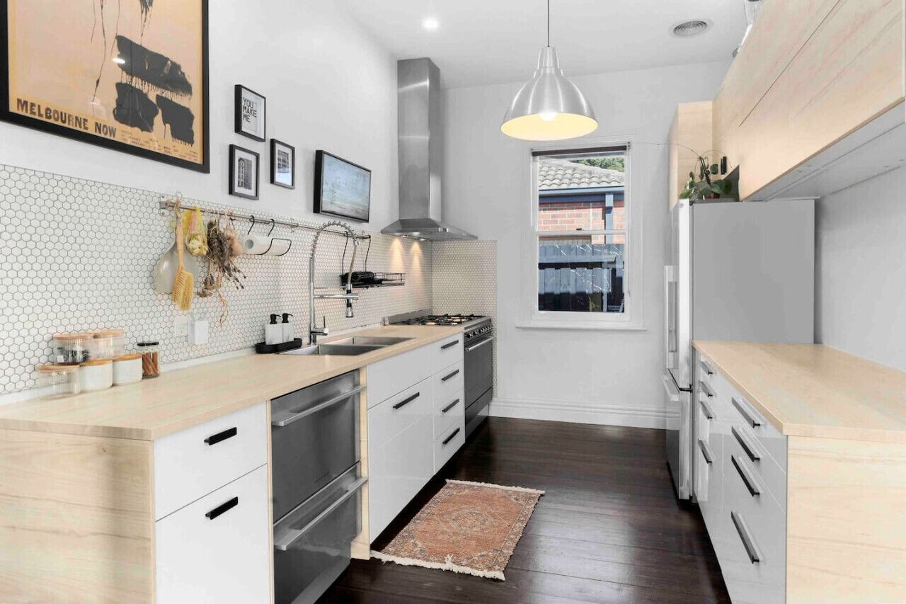 雪櫃、微波爐、焗爐、爐具