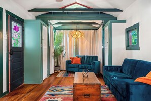 スマートテレビ、書斎 / ワークスペース、PC モニター