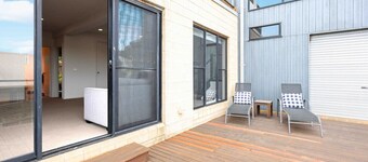 Ocean Escape- 5 Bedroom, 3 bath- Sleeps 11, beach