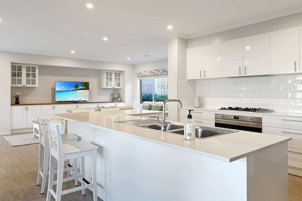 Chefs kitchen, enormous to cater for your entire group