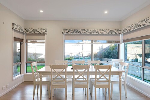 The panorama retreat- sleeps 12, aircon, brand new